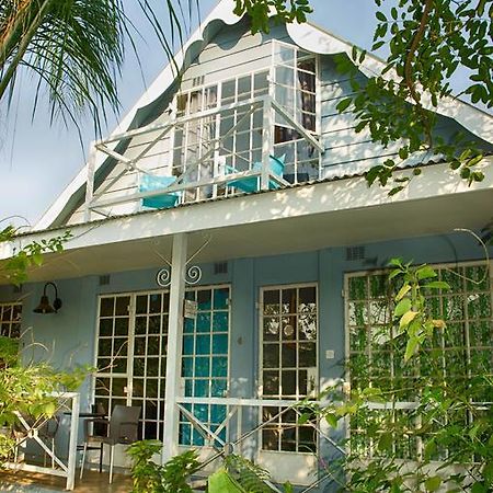 مبيت وإفطار كاسان The Old House المظهر الخارجي الصورة